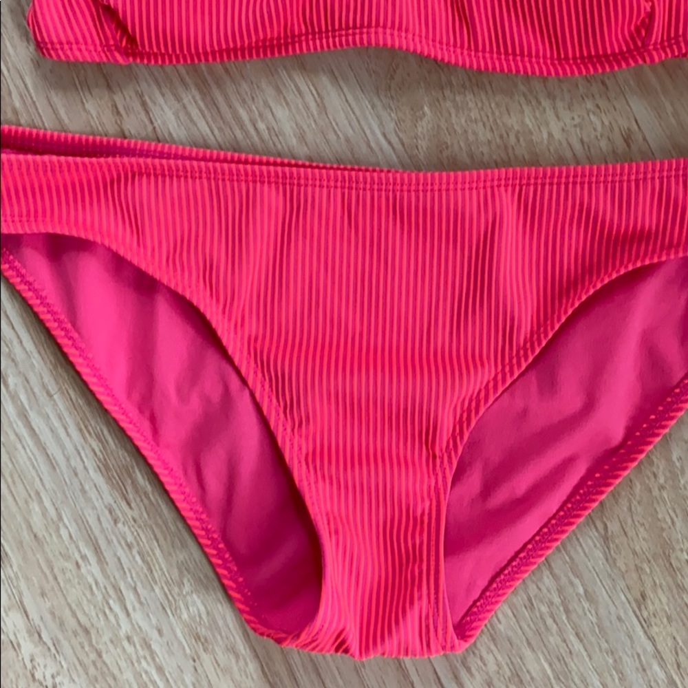 Pink bikini - Picture 3 of 3